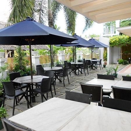 One Crescent Place Hotel Balabag  Zewnętrze zdjęcie