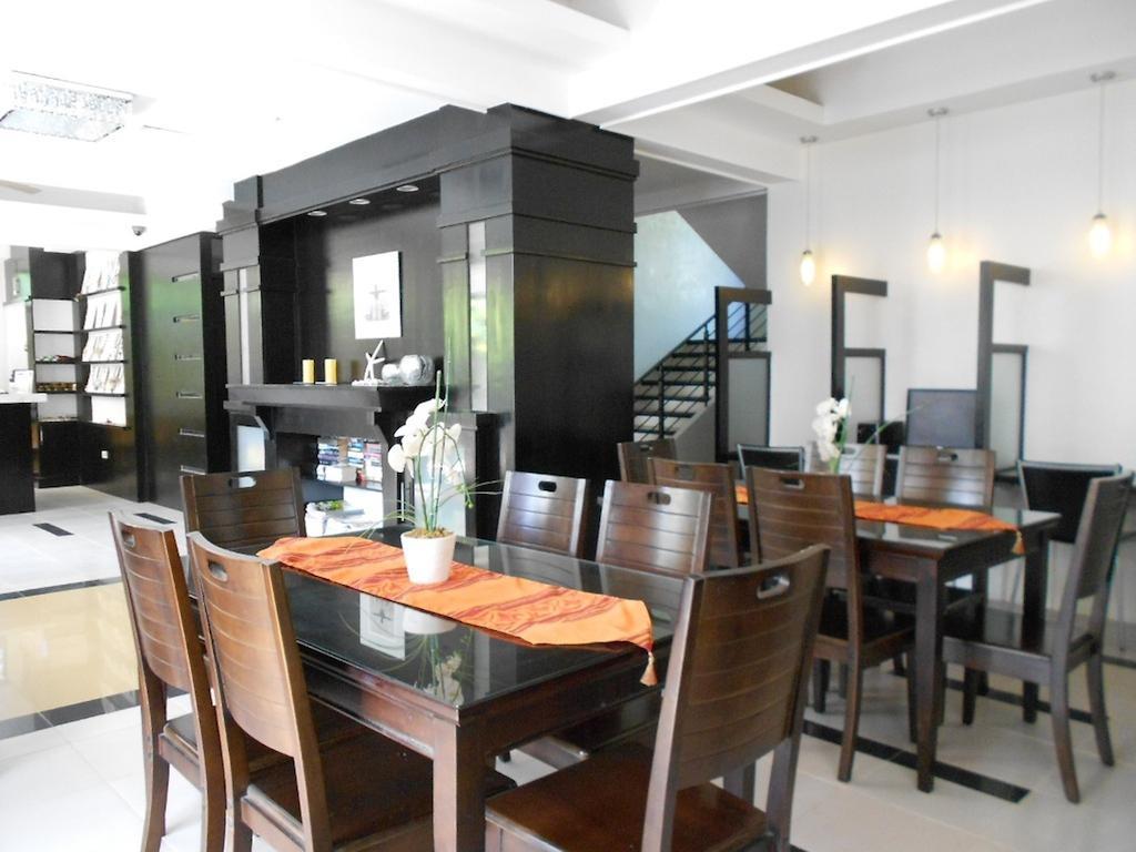 One Crescent Place Hotel Balabag  Zewnętrze zdjęcie