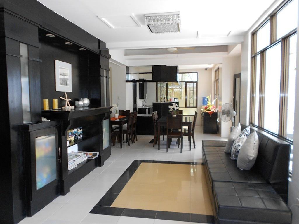 One Crescent Place Hotel Balabag  Zewnętrze zdjęcie