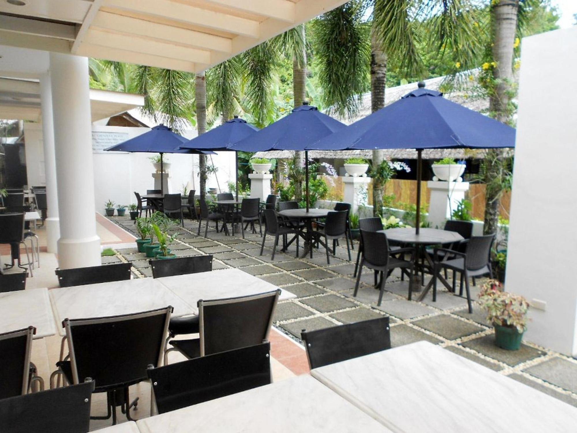 One Crescent Place Hotel Balabag  Zewnętrze zdjęcie