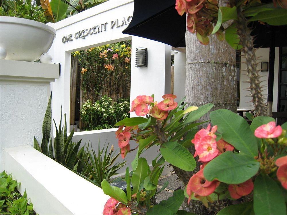 One Crescent Place Hotel Balabag  Zewnętrze zdjęcie