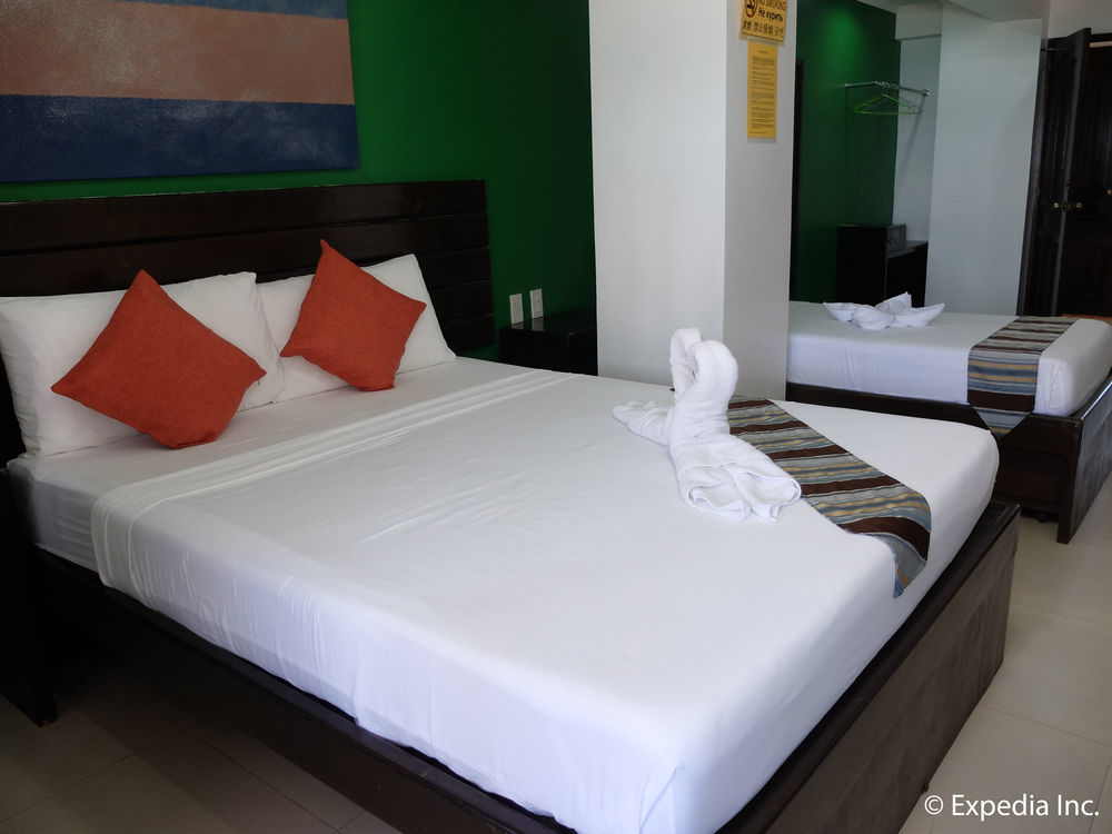 One Crescent Place Hotel Balabag  Zewnętrze zdjęcie