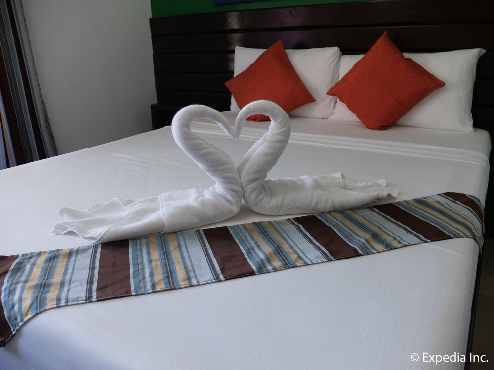 One Crescent Place Hotel Balabag  Zewnętrze zdjęcie