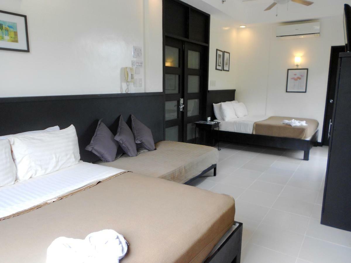 One Crescent Place Hotel Balabag  Zewnętrze zdjęcie