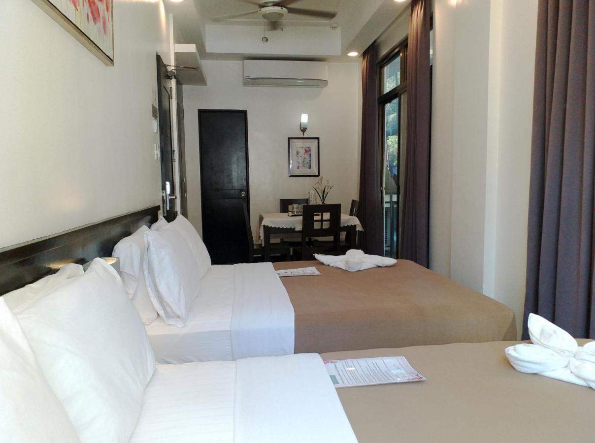 One Crescent Place Hotel Balabag  Zewnętrze zdjęcie